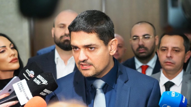 МЕЧ ще подкрепят вота на недоверие на ПП ДБ  Това стана ясно от